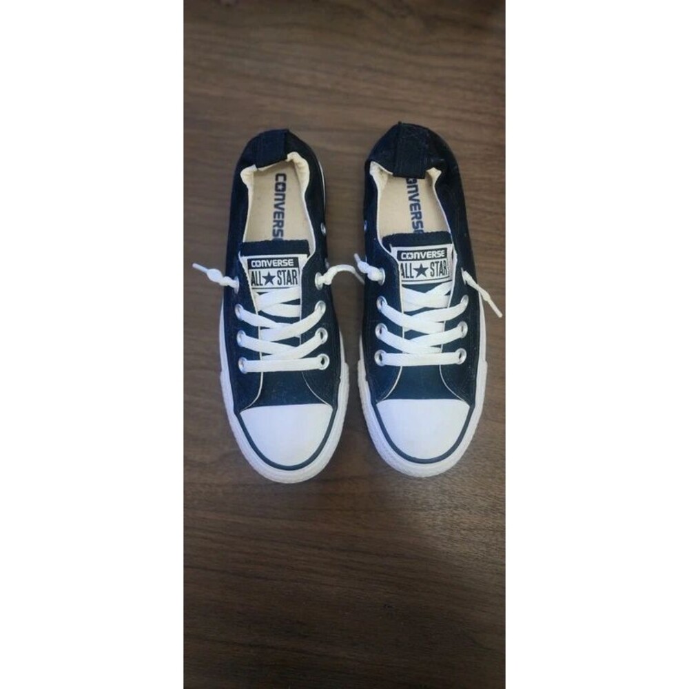 Women's size 6 Converse slip-on